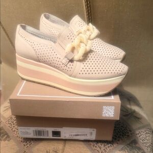 NIB Dolce Vita , Jhenee Women's Cream Platform Loafers